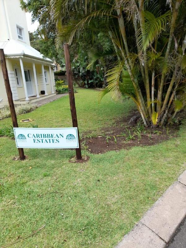 19 Montego Bay Caribbean Estate Appartement Port Edward Buitenkant foto